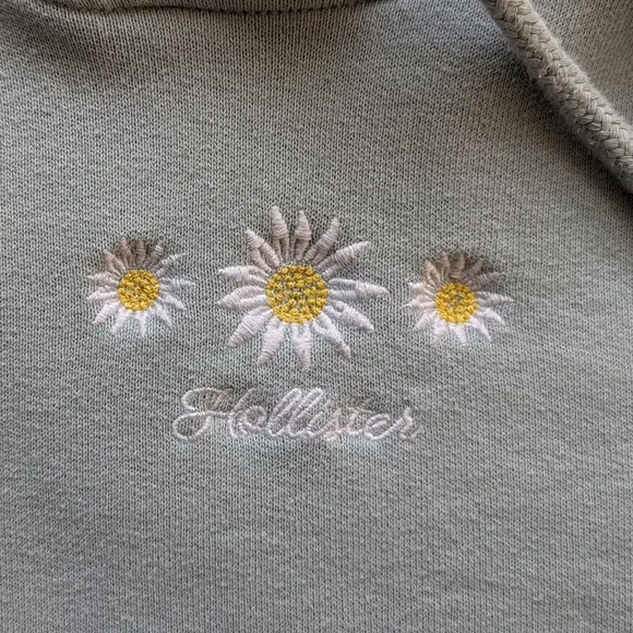 Hollister Cropped Hoodie - Medium - Picture 3 of 4